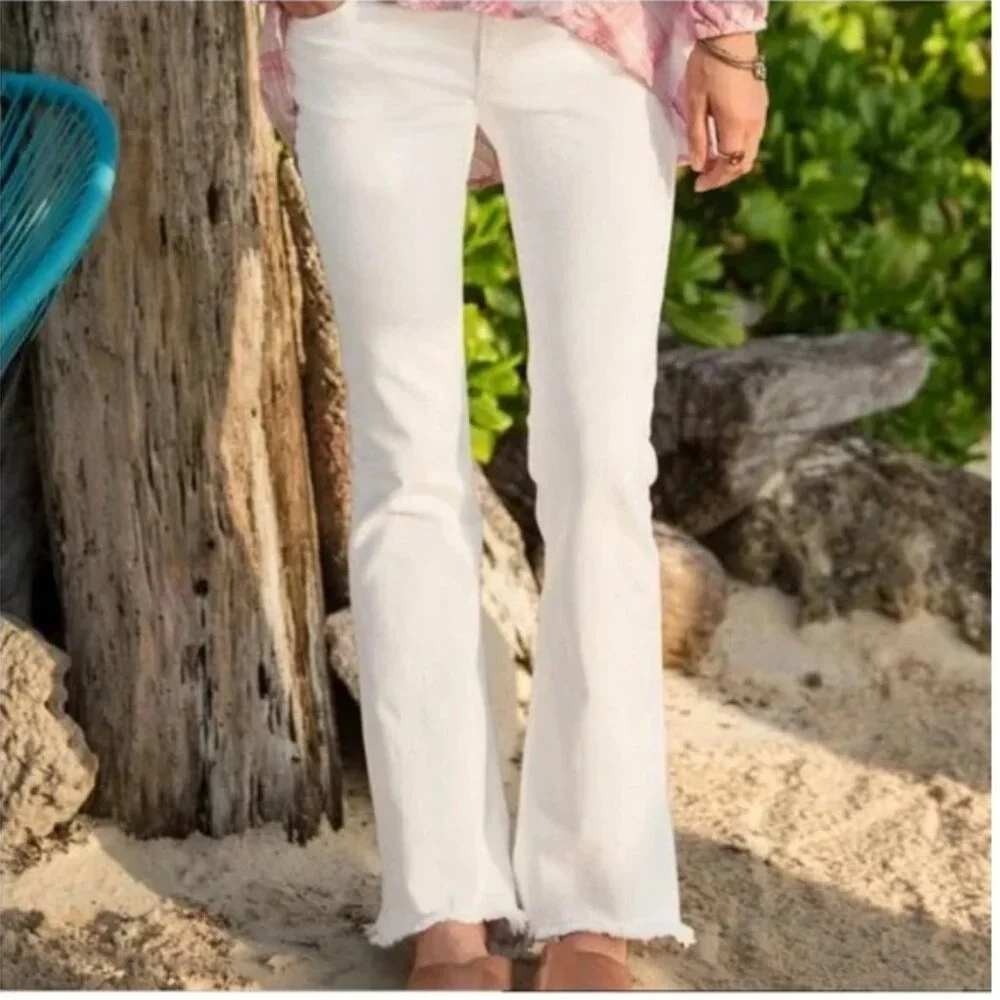 Driftwood Eva Classic Fit Flare Jeans White Raw Fray Hem 33" Inseam 28